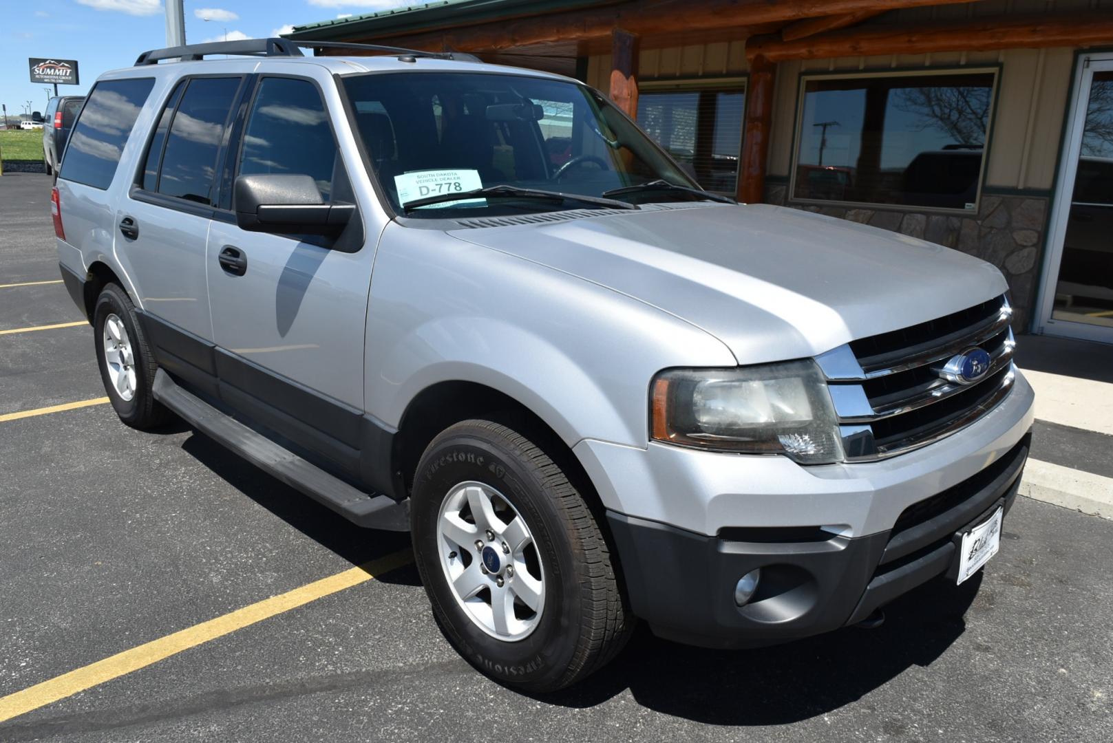 2016 Silver /Black Ford Expedition XL (1FMJU1GT0GE) with an 3.5L Twin Turbo V6 engine, 6-Speed Automatic w/ OD transmission, located at 1600 E Hwy 44, Rapid City, SD, 57703, (605) 716-7878, 44.070232, -103.171410 - Photo#0